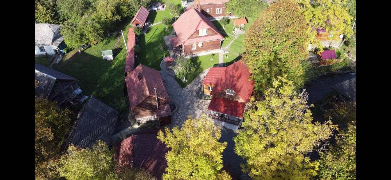 Зачаровані Карпати, Воловець Экстерьер фото